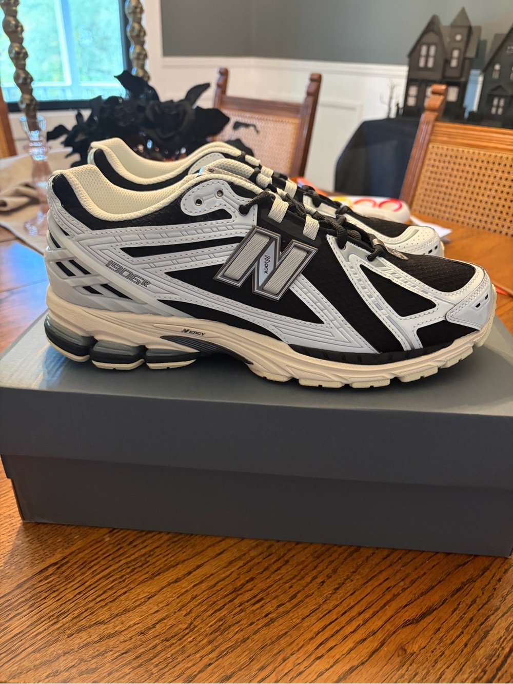 New Balance 1906 Men’s Black and White Running Sneakers